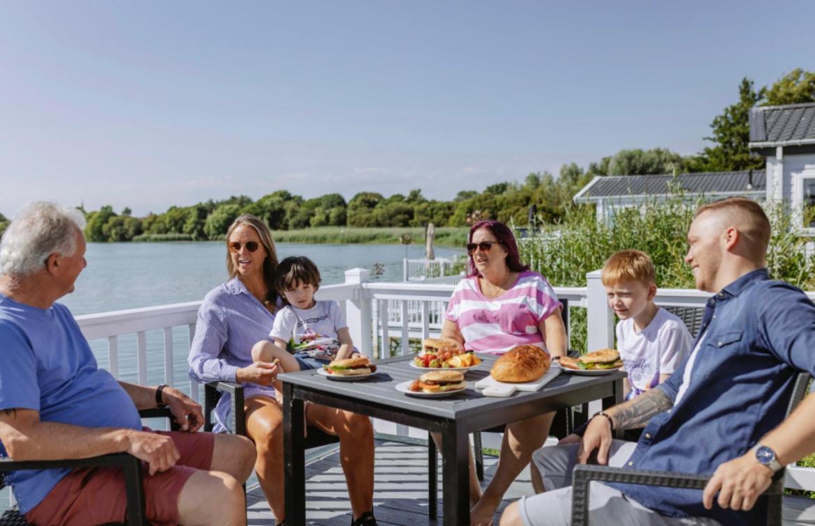 Lodge Caravan On Holiday Park Chichester Luaran gambar